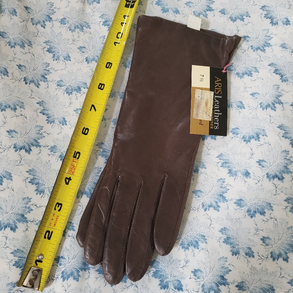 NWT Aris Brown Leather Gloves, Cashmere Lined By Isotoner - Picture 5 of 5